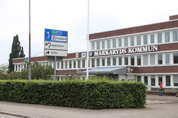 Tv� f�rvaltningar blir en