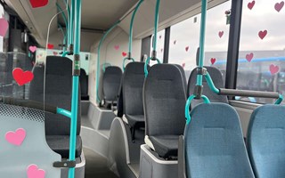 Sluta köra spökbussar – kräver rättvisa för seniorer