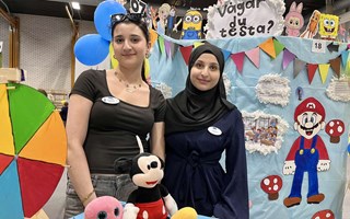 Åttorna sålde in sina