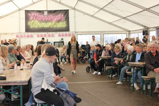 Motorvrål och matmarknad – då drar folkfesten igång Motorvrål och matmarknad – då drar folkfesten igång
