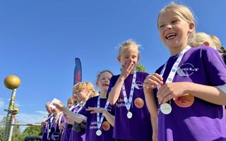 Solen sken �ver jubileumscupen