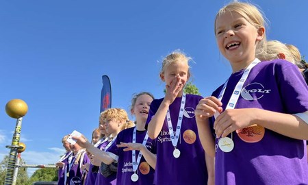Solen sken �ver jubileumscupen