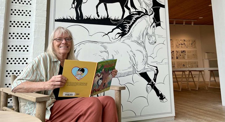 Lena Furberg tycker att utställningen på Teckningsmuseet blivit väldigt fin. Hon tappade andan när hon klev in genom dörrarna. Foto: Johan Jönsson