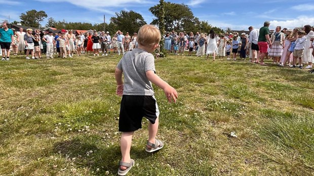 Midsommarvädret: Sol, värme – och stekhet fotboll Midsommarvädret: Sol, värme – och stekhet fotboll