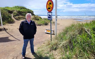 Politiskt förslag öppnar för ny strid om bilstranden