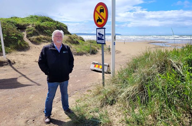 Politiskt förslag öppnar för ny strid om bilstranden