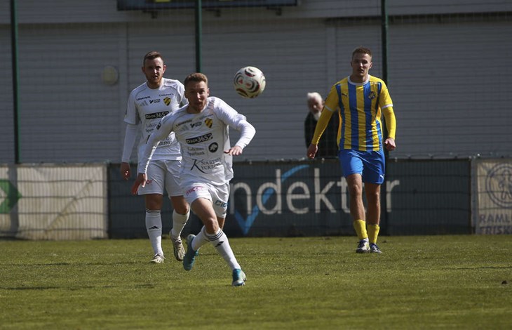 Samuel Svensson vid matchen mot Eskilsminne. Foto: Halmstadsport/Arkiv