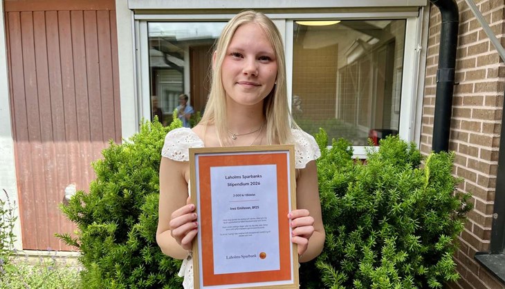 Inez Emilsson var en av alla stolta stipendiater på Osbecksgymnasiet. Foto: Johan Jönsson