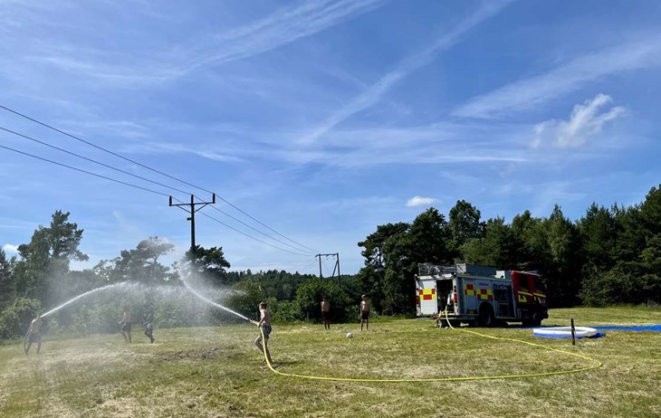 Vattenkrig på Sommarkul i Hjörnered. Foto: Johan Jönsson