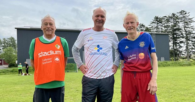 Bjöd in till gåfotbollsfest för 60-plussare Bjöd in till gåfotbollsfest för 60-plussare