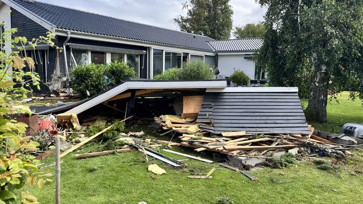Attefallshuset är idag en hög med bråte. Foto: Per Brolléus
