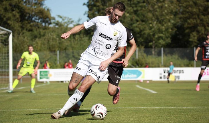 Philip Comnell hade ett avslut tätt utanför mål. Foto: Halmstadsport
