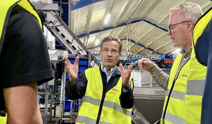 Statsminister Ulf Kristersson på företagsbesök i Laholm. Foto: Johan Jönsson
