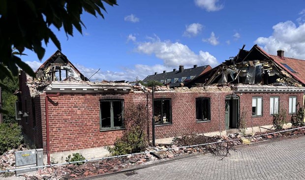 Efter storbranden – fastighetsägaren vill bygga upp huset igen Efter storbranden – fastighetsägaren vill bygga upp huset igen