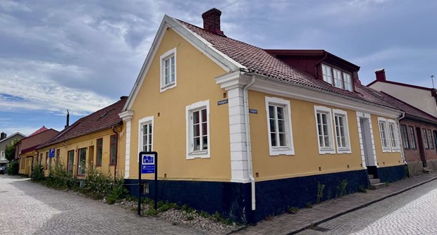 Historiska fastigheter i centrala Laholm till salu Historiska fastigheter i centrala Laholm till salu