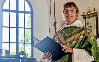 ”Hök finns i mitt hjärta” – nu lämnar Anette för Frankrike