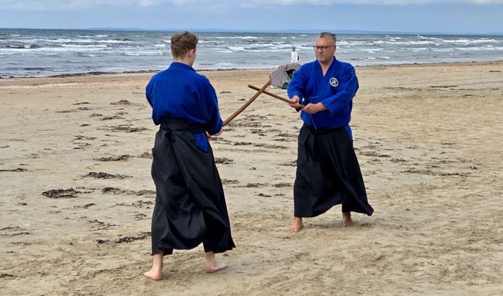 Johan Pettersson grundade Laholms Jujutsuklubb och är instruktör i föreningen. Foto: Privat