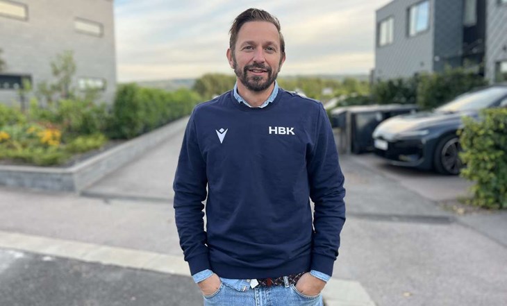 Fredrik Olsson trivs med jobbet i HBK men det är hårt arbete som gäller. "Klobben" är i ett tufft läge och Superettan känns nära. Foto: Per Brolléus