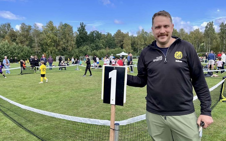 Håkan Haby är ungdomsansvarig i Knäreds IK. Foto: Johan Jönsson