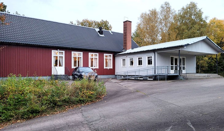 Knäreds bygdegård fick aldrig agera domstol. Huvudförhandlingen flyttades i stället till Halmstad. Foto: Rickard Gustafsson/Arkiv