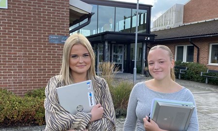 Osbeckseleverna om valet: ”Det kan bli hur som helst”