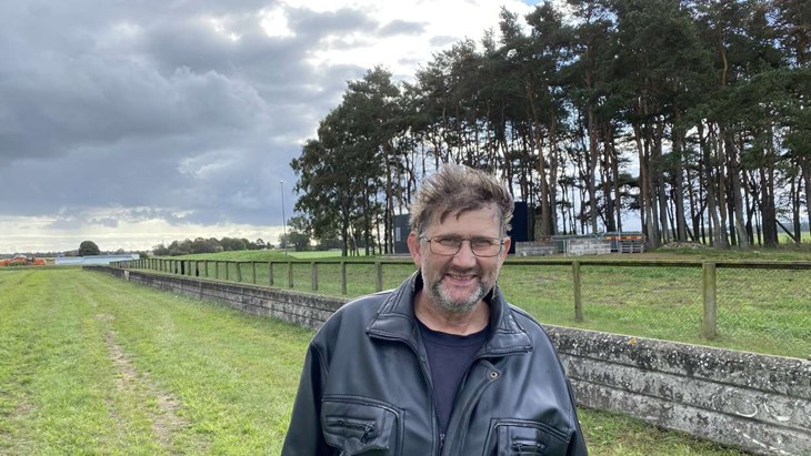 Rune Andersson är ordförande för den nya föreningen som ska arrangera Laholms pullingfestival som i år utökas till två dagar. Festivalen äger rum på pullingarenan i Mellby. Foto: Carina Nilsson