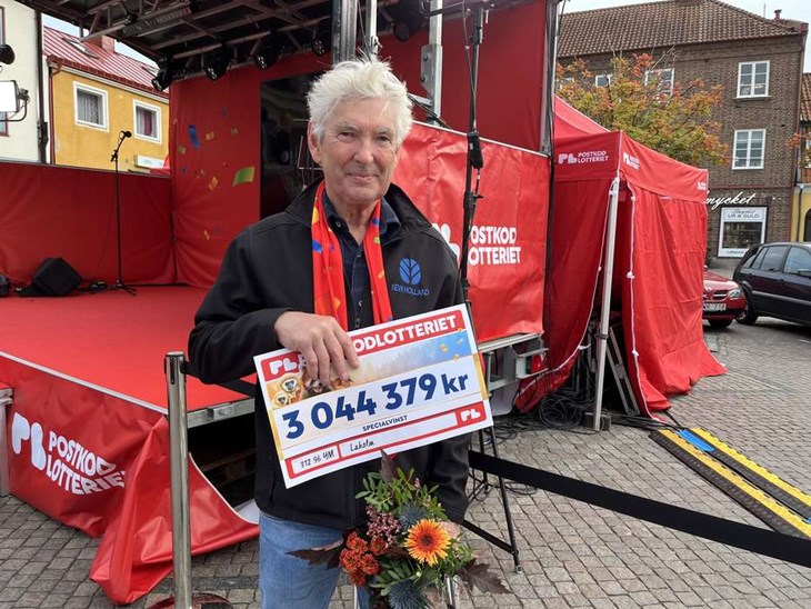 Reinhard Stefansson var en av dee lyckliga vinnarna i postkoden. Foto: Marlene Petersson. 
