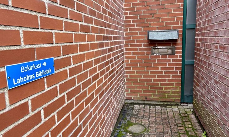 Att avstå från att låna böcker för att vara orolig för förseningsvgift främjar inte läsandet. Foto: Johan Jönsson