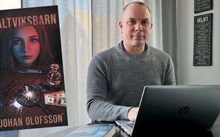 Bokserien avslutas med en mörk kamp om status