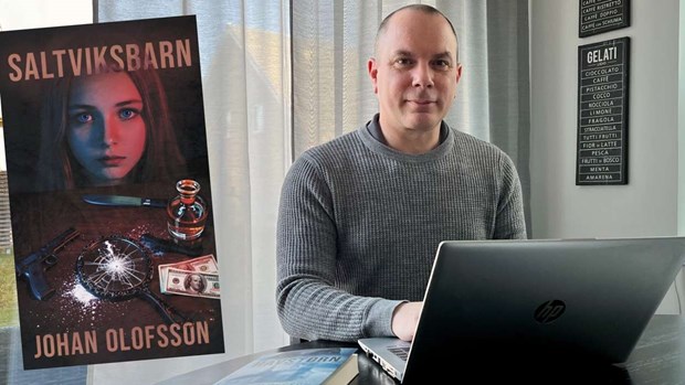Bokserien avslutas med en mörk kamp om status