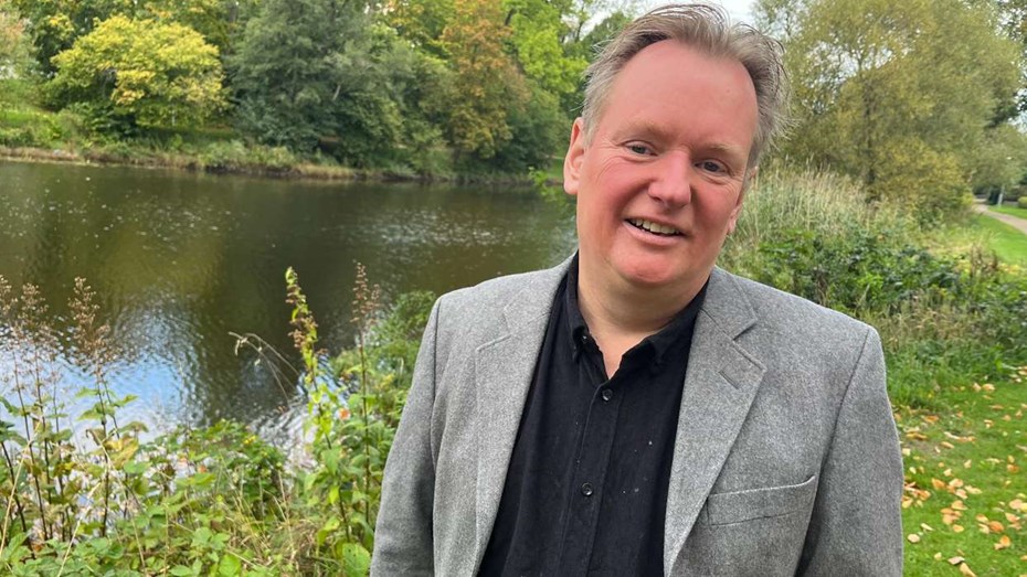 Christian blev ofrivilligt ensam – nu hjälper han andra till gemenskap