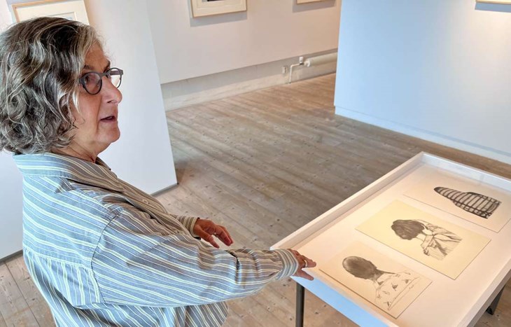 Amy Simon ställer ut på Teckningsmuseet i Laholm. Foto: Johan Jönsson