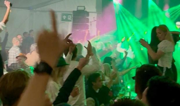 Ordningsvakt misshandlades på oktoberfest i Laholm Ordningsvakt misshandlades på oktoberfest i Laholm