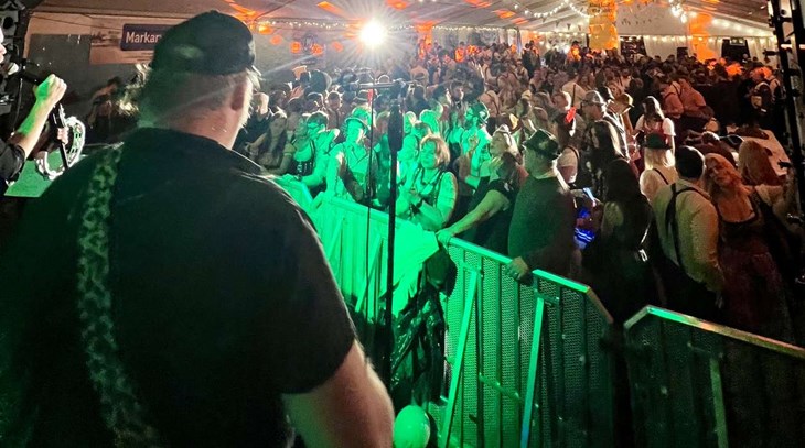 Laputa live avslutade båda kvällarna från scen med bra röj. Foto: Jamie Nilsson