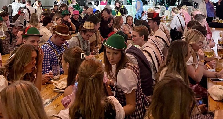 Oktoberfesten i Laholm. Foto: Jamie Nilsson