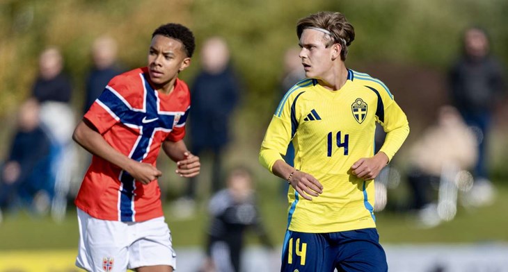 Matteus in action i matchen mot Norge. Foto: Privat