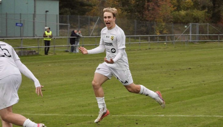 Måns Andersson var som vanligt avgörande för LFK. Mot olympic kom mål tio och elva för säsongen. Foto: Johan Jönsson