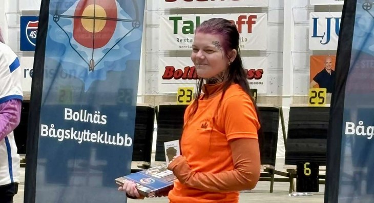 Celine Christensen-Nilsson firar ytterligare en SM-medalj. Foto: Privat