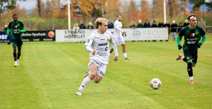 Måns Andersson är en av fyra LFK:are på två varningar. Måtte han inte få sin tredje mot Trelleborg. Oavsett hur det går på Vångavallen så behövs Måns i avslutningen mot Skövde. Foto: Halmstadsport